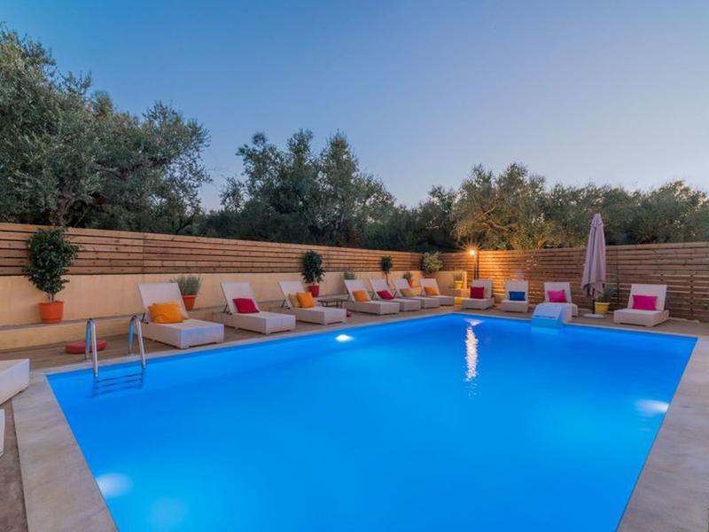 544B947786CF6BF18AFFE6F0D5D33CBB