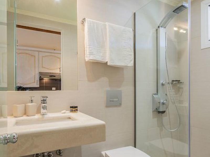 02943CE502576A551DF76E2320B6562F