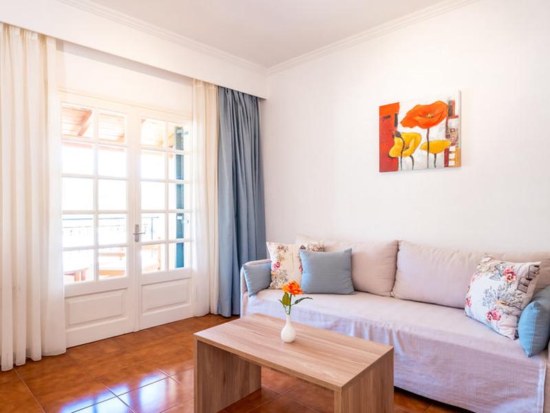 7ACD9FE8BAA24FE902B9283C349EA1D5