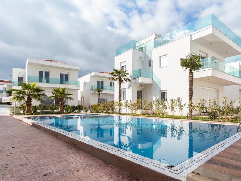 FBBA28B645E1277ED9D1151678C0FA62