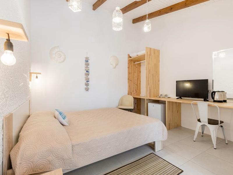 805FD8F7EEBDFF0DBA5C5D5B89075791