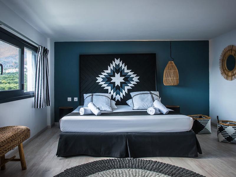 CFCE0416E3E359785719E3B03C22DA91