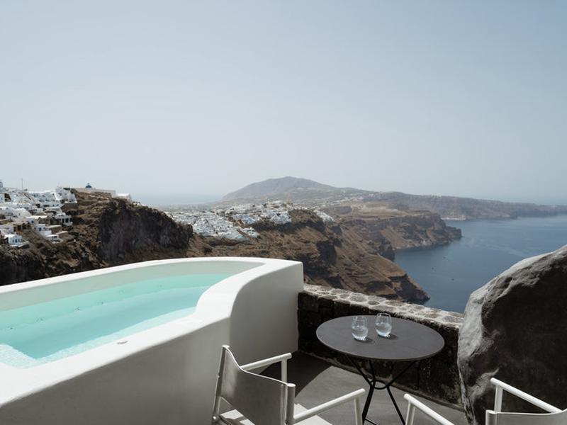 1052E026451EEA44BA659AFC15C8F22A