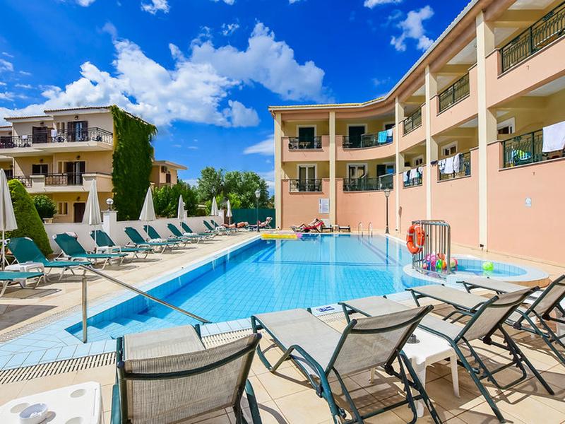 B47127D2F01228A3AD382FC1FF3884E4