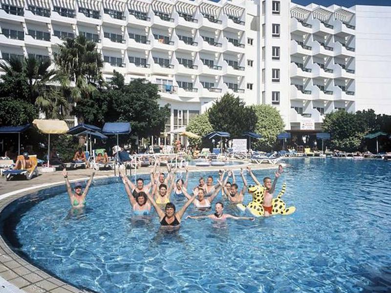 FDBAC14E3E58F1F85453A76E7536A943