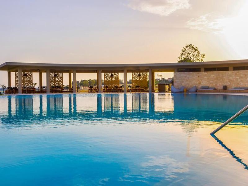 E6F0627C8D3F23D4FF887C2A2E23B49E