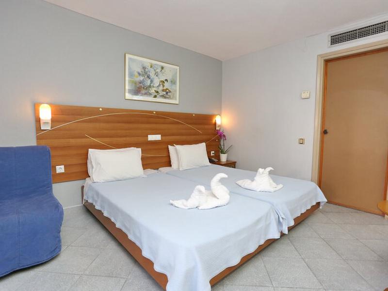 DDA3B3D55120733B009BEA5F0E295555