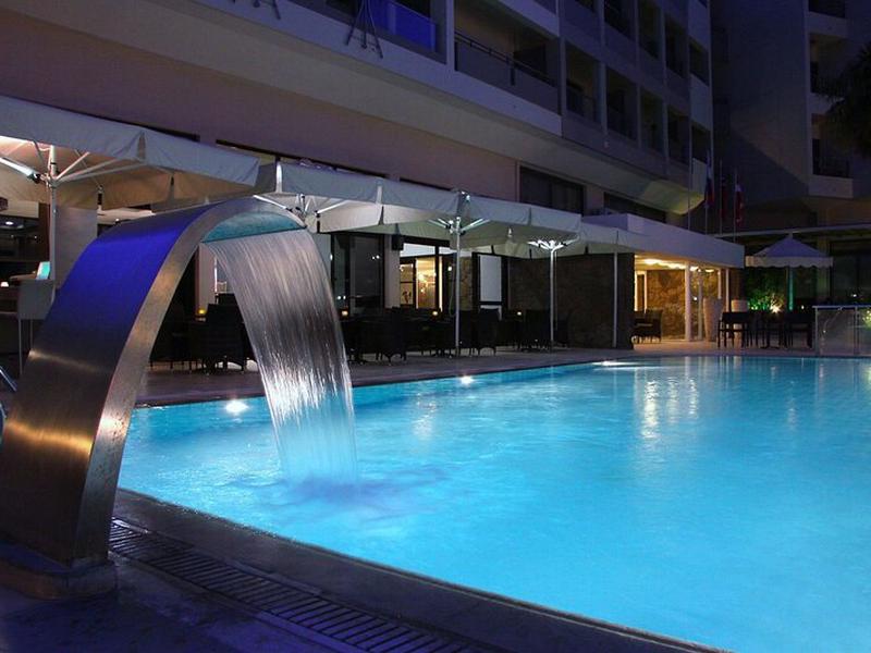 A555F5E6BCAC587314F8088B3F3E43B7