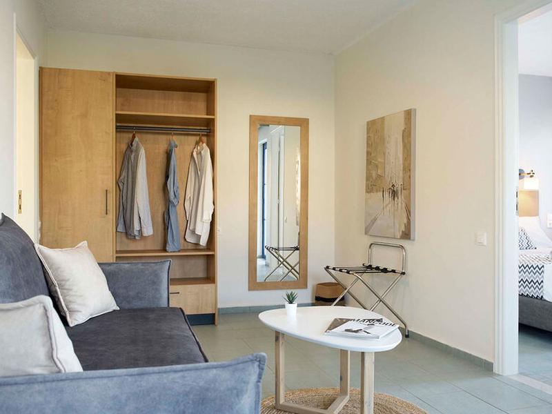 A7271C9C9AB9CE064387B415A27D6F97