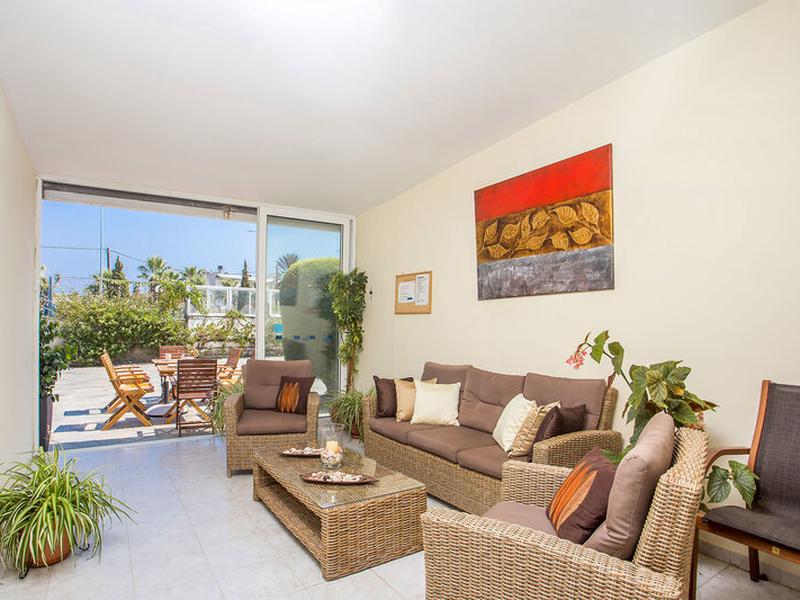 9F548E1BAD46D93A626E35372A70D4BF