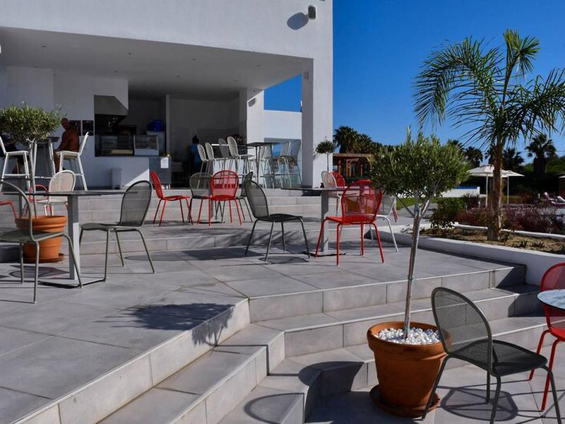 F853CD17F941A862DA4AACE1800AC79F