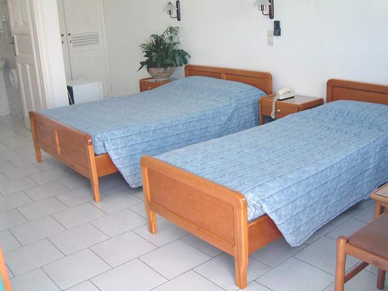 8FC3036073915A557F5077B95F0AB990