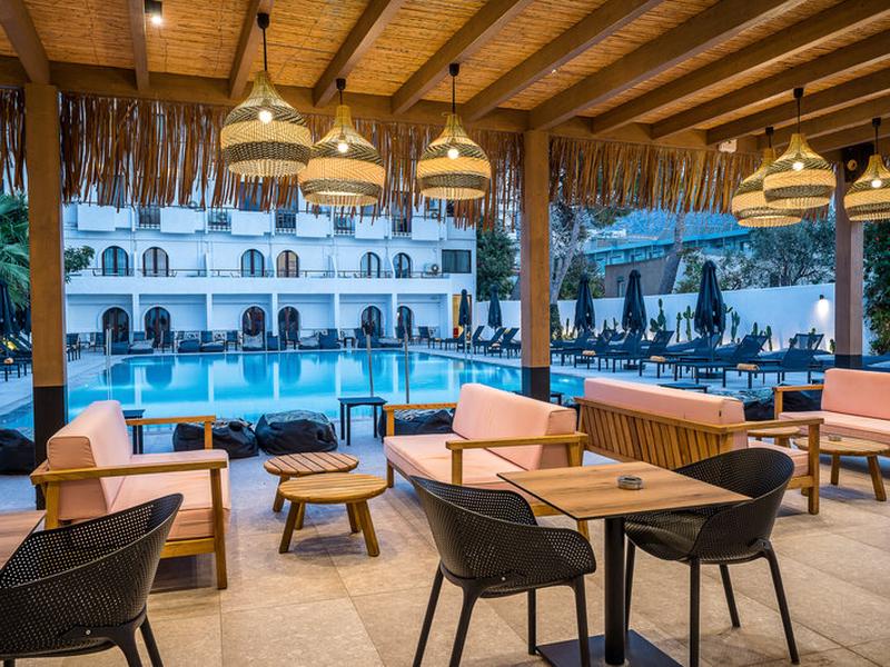 4AD0C40E5246F89FC7DBFE9751E044F2