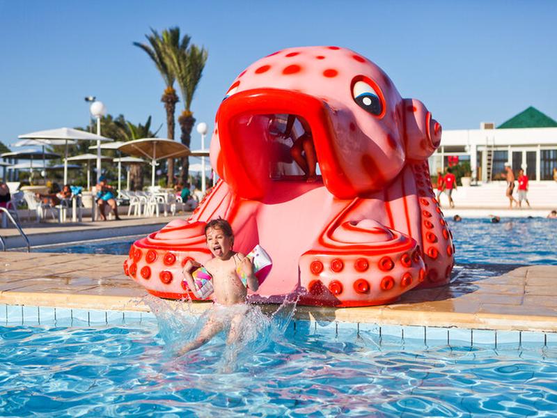 F2BE3E81F581BADCC82AAE0D8EB997F4