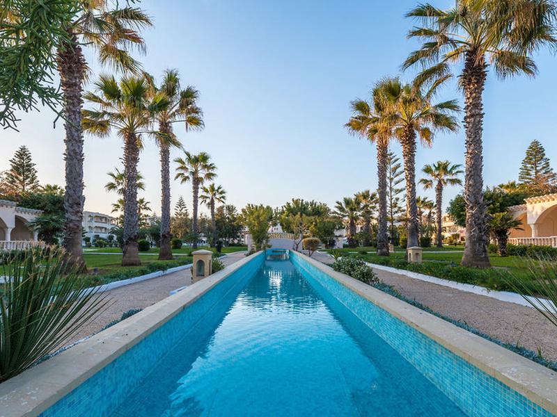 CBEABD79E6A608BEE45F3B7BA1346C76