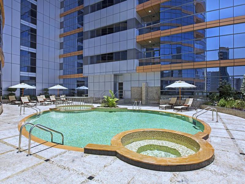 B215077807D01AF35625ECAC2C8AC0E9