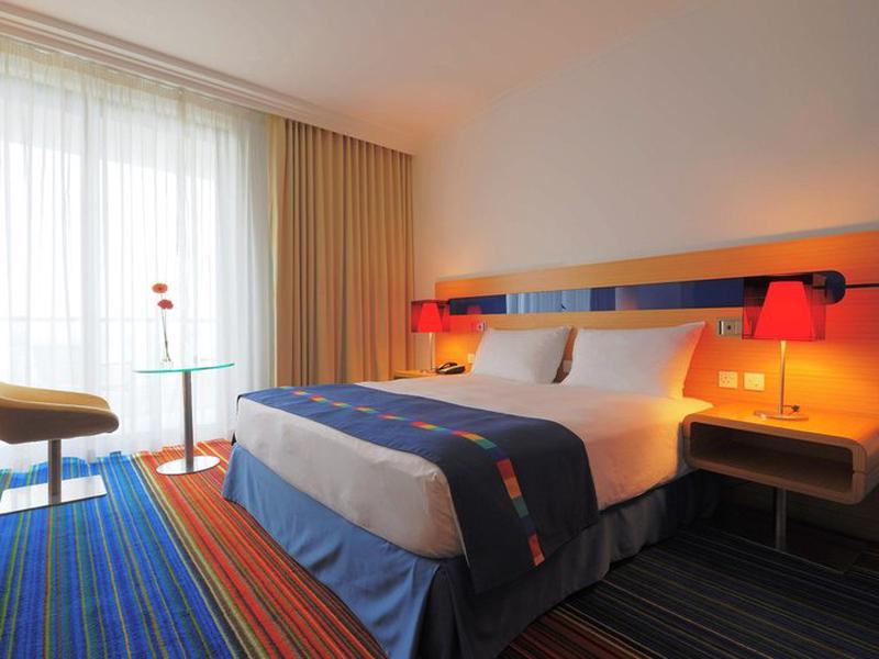 7006B45BBCC0B6DBB29DAAB8836177D2