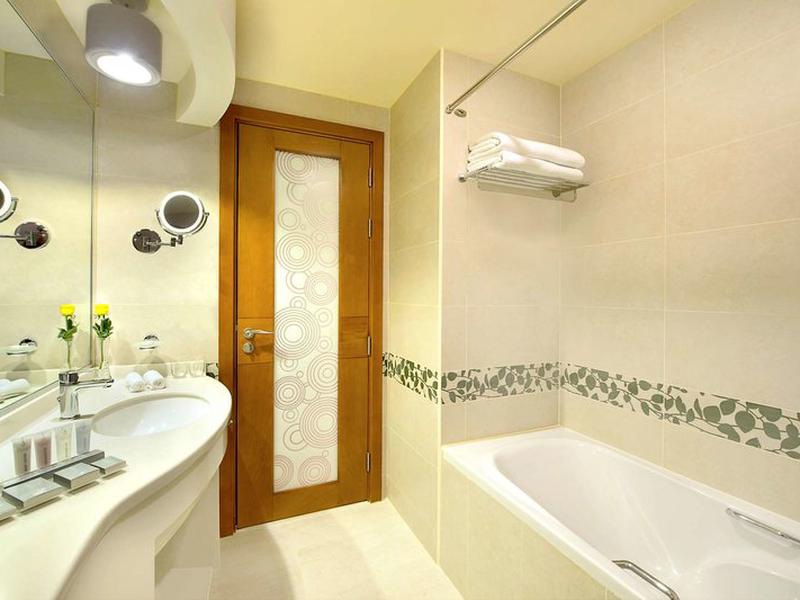 8122BF8ED1674BD5B69CAFF79FA17AFC