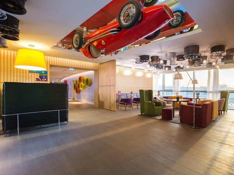 8CE1CC807BF72F475178E796F817F07E