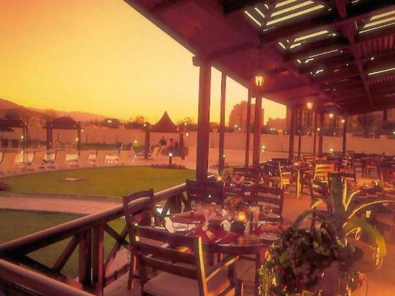 40E42B87E5B2F256F972844F85199DB5