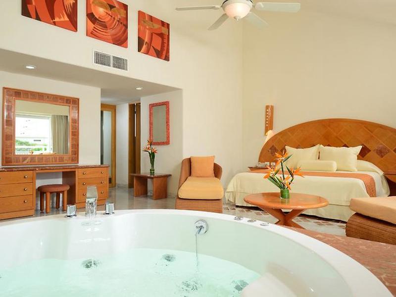 AA71402771694DB95976AED6F2E4F3E5