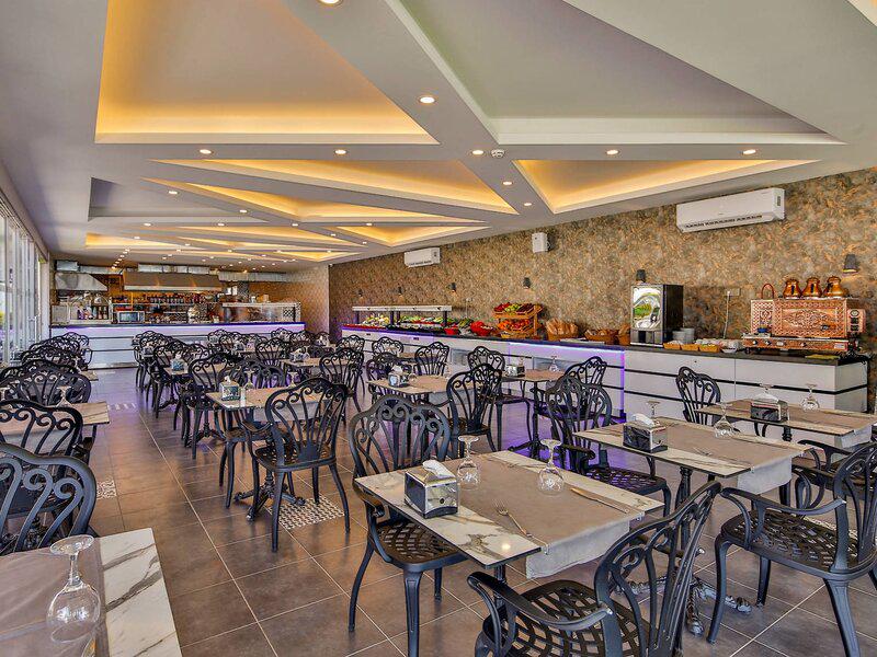 13AF3E6B3840AACA81367C4FF9506561