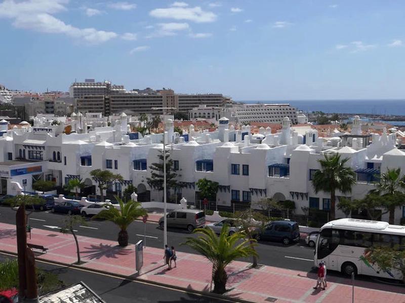 E89CCE97EC8D6290603585B78A940C3D