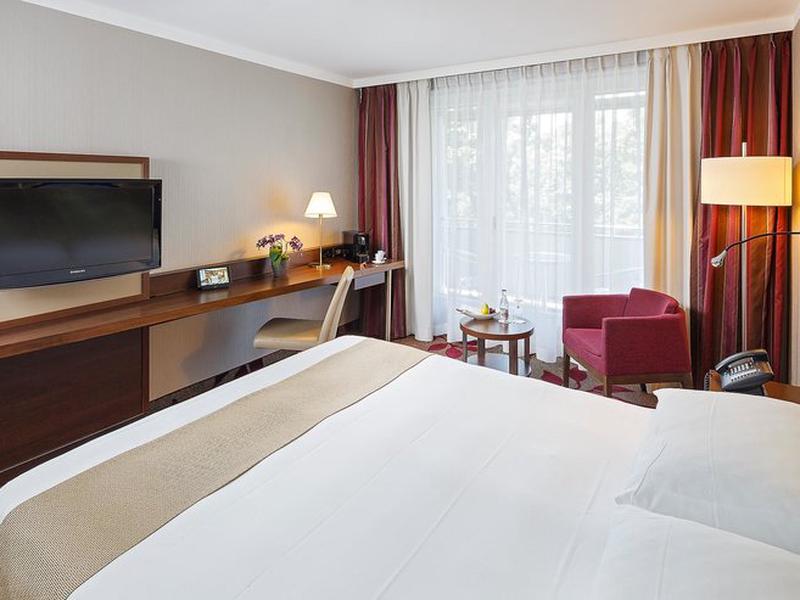 FF44FC2081747A968210B403F56C047B