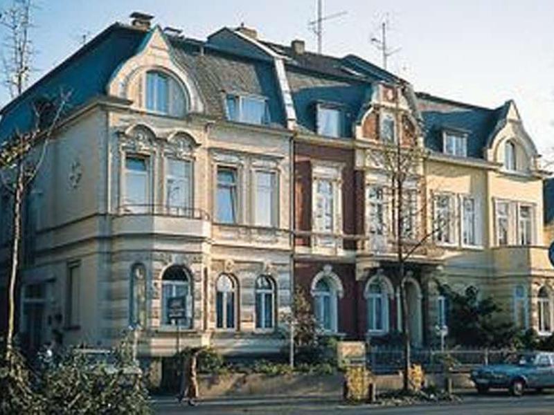 EFB2B11A7D271FD84772157616E11735