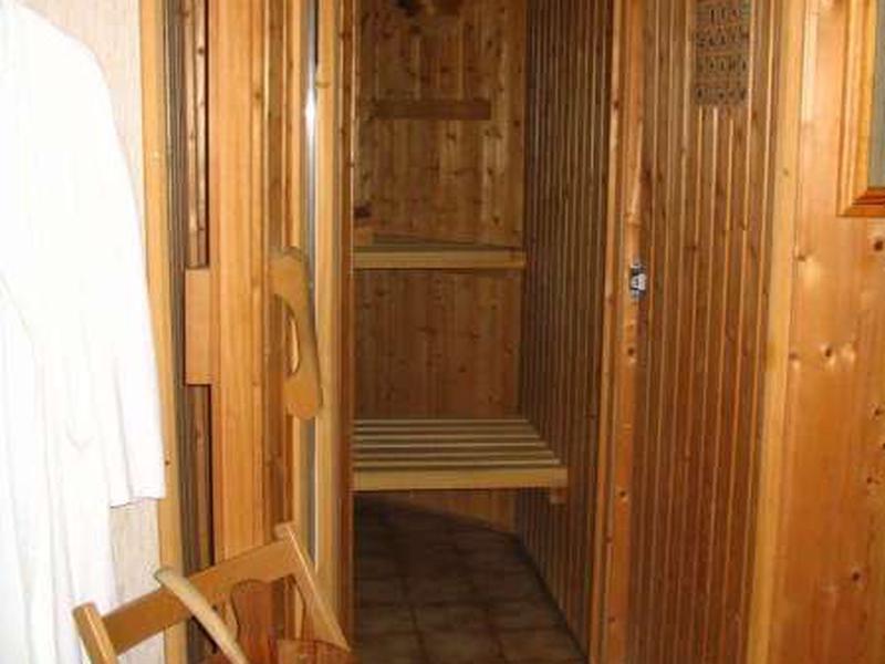 BF95836DBE7BD0BC85EDA0BFCDDB4073