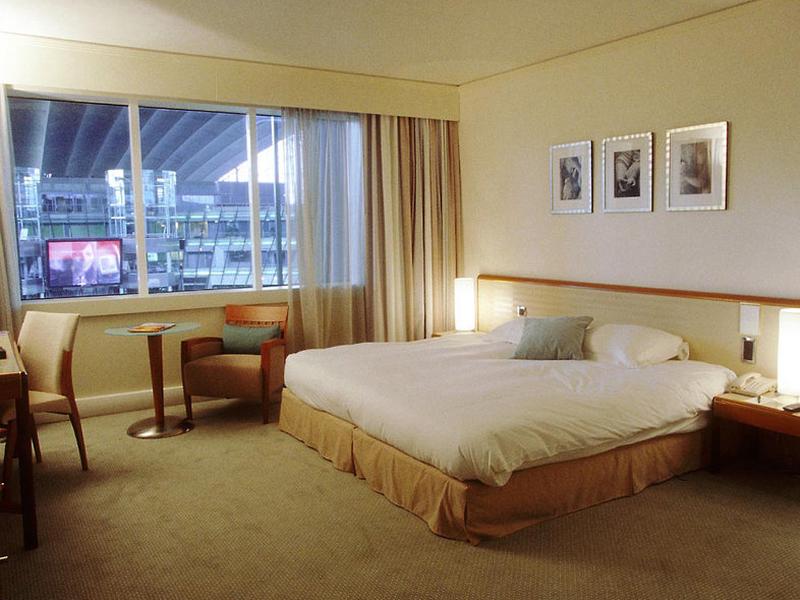 F23203437947512F1966E8A7DD4EFC07