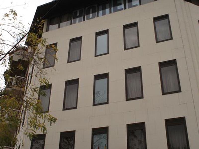 C95694A4A3C662C095654C7A040934A1