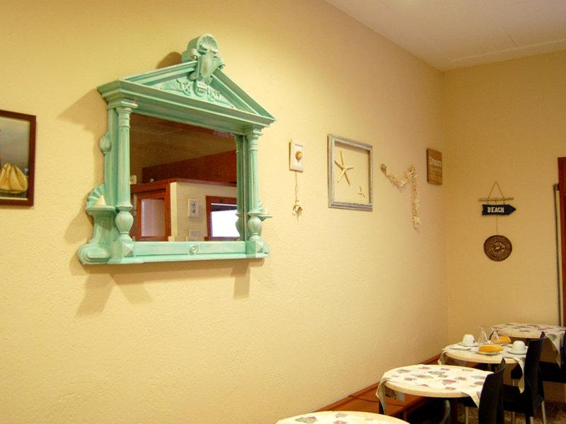 53B73DEF254D5B3D9F1715562ABA10F4