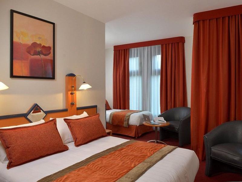 F58A3DDDD2E7F38F95FC4C7488969E64