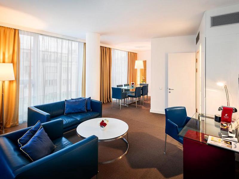 6A05907AC33A053CAE50243D6DD348FC