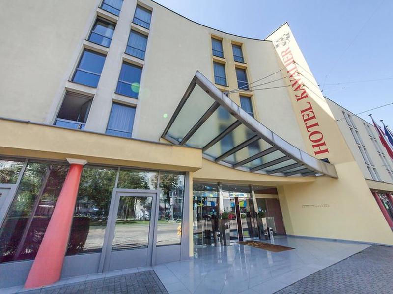 C7DFCFF5F00686B4C49E8A00B5278F3E