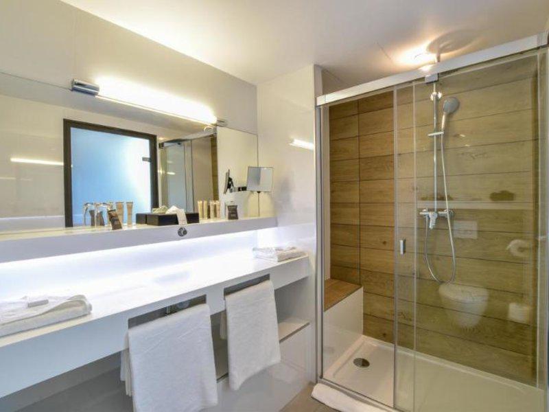 210B4EB4FF775C25695D89242163F2CA