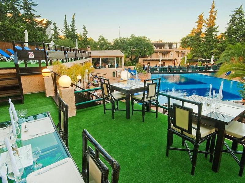 9090D12402E09DD1B9C58592B4E122E0