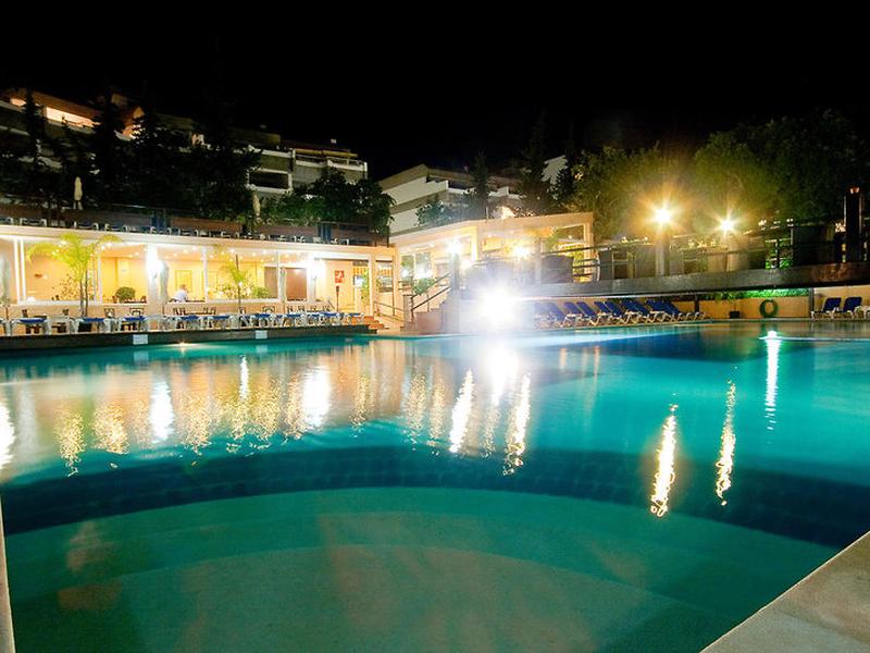 AB729AA08196D8EB1BEBCBF83E60FFF4