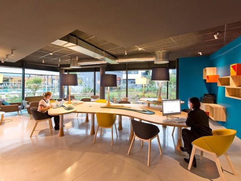 FCDE3C2434C8329D711F417BDEEC0614