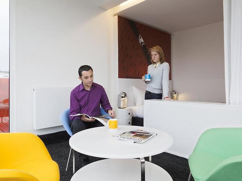 73AE77C6EA2AFC29C1D6D4DBBAC8C062