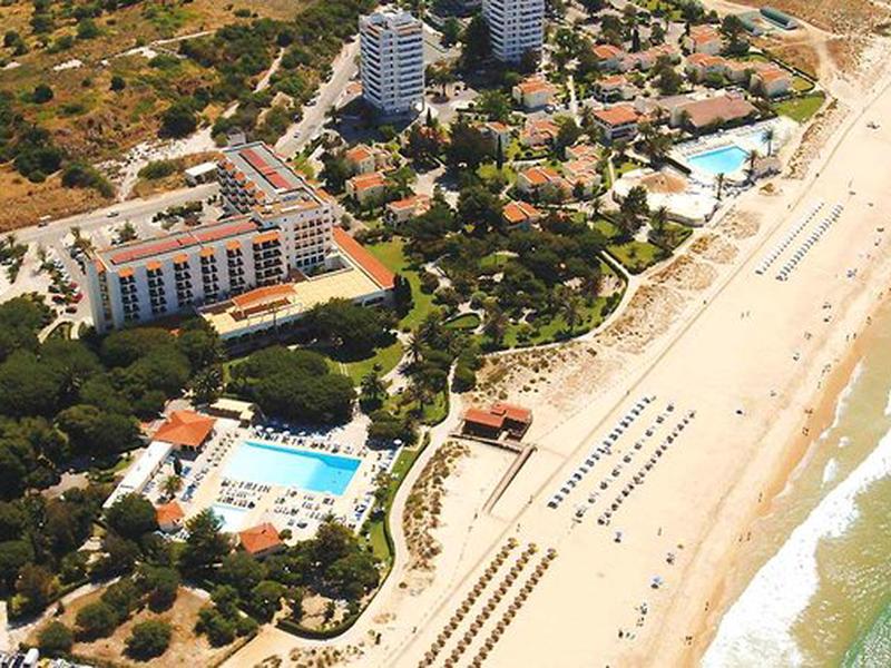 2726541758694EACB04767DDCB5C145E