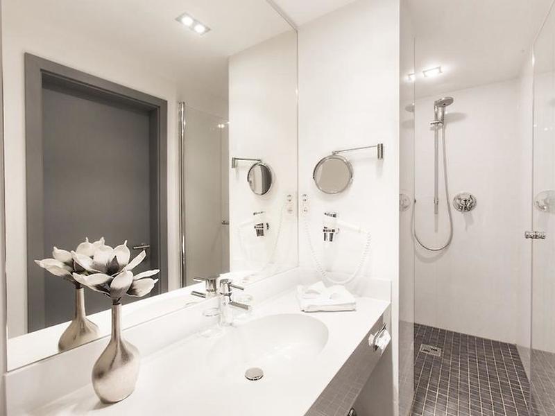 88985BA83E97A78B2385029756CF0064