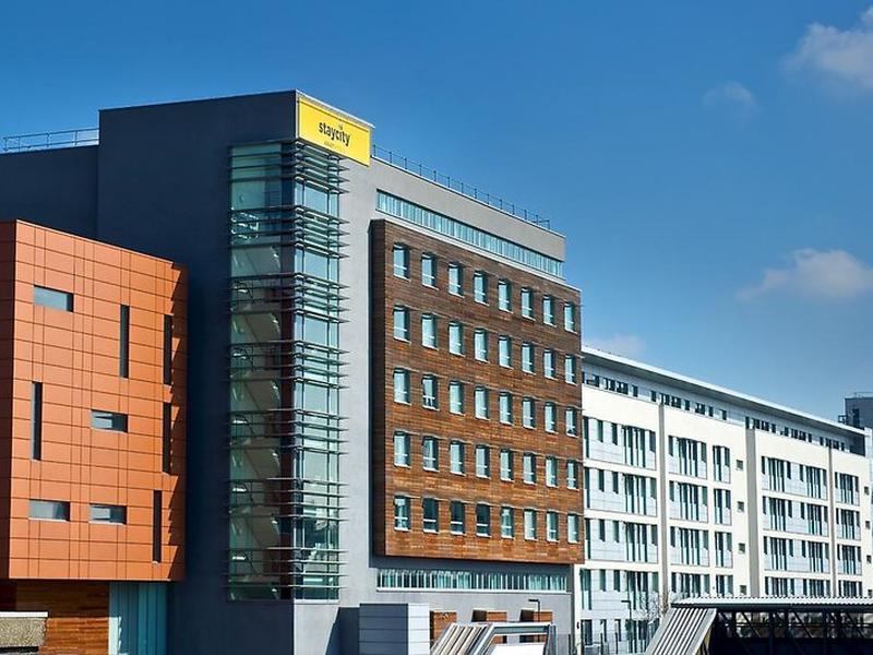 7C4B328EA5743ACB327C8D5461ECD9AB