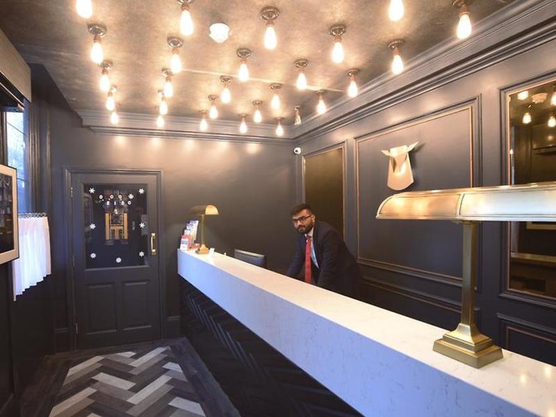 81B7B3B19994172A2A78E8881E888678