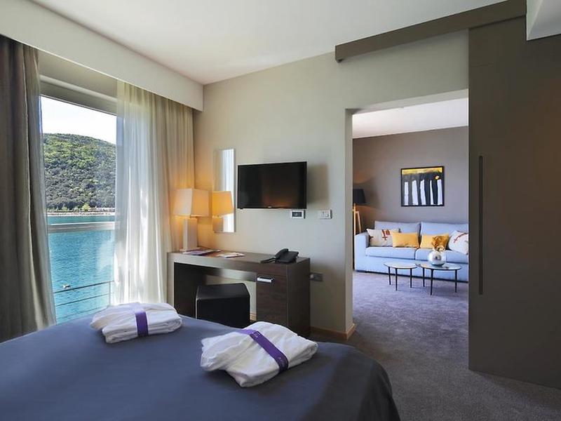 88BF13A92A6AD1C446D3AD9693D983AD