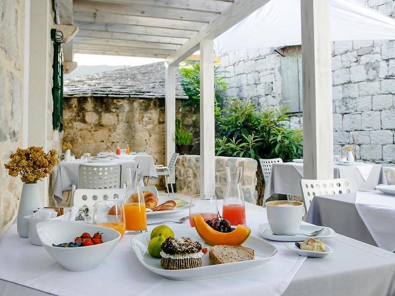 F1C7813836E897F9366906211B9A0A09