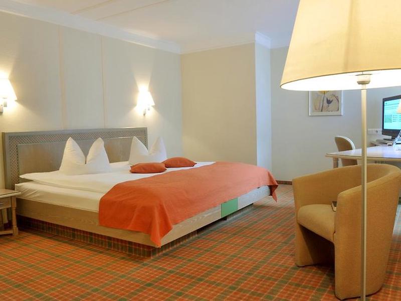 EF9FF83B8973F5CF2520B2C4B1D01A6B