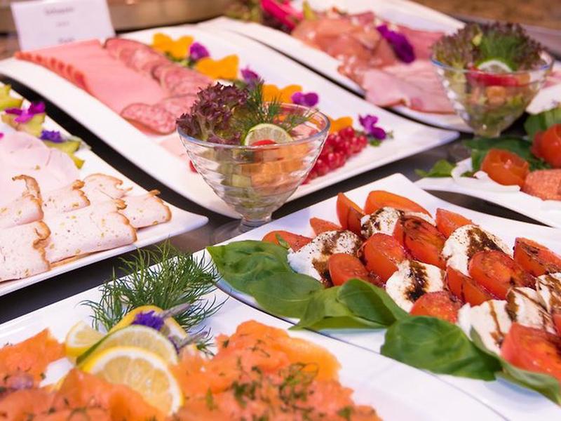 AAE333FF9A10A34C4367FD0D94BAA0A2