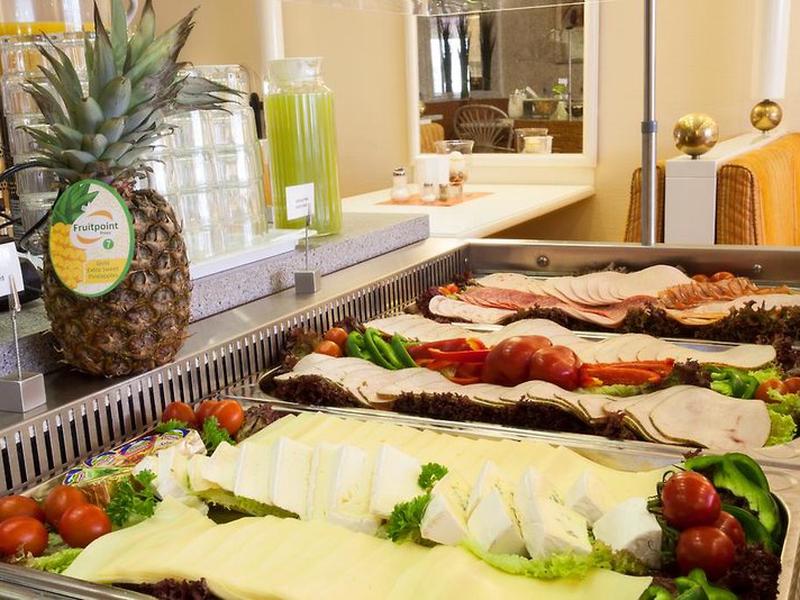 CB1806122C12E5B64AC196812D260DEF